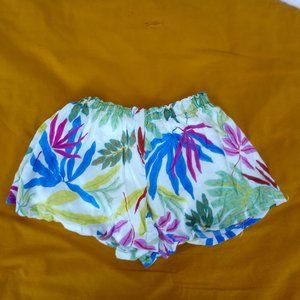 Cyrillus-Vibrant summer foliage print shorts size 10